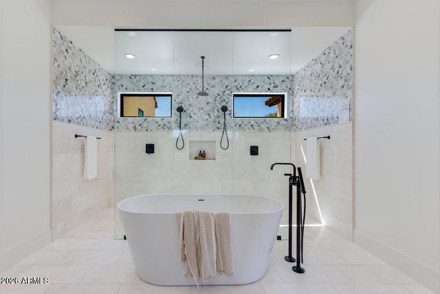 10810 N 82ND Place, Scottsdale, AZ 85260