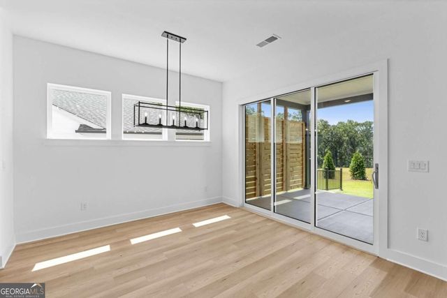 1403 Autumn Lake Drive SW, Gainesville, GA 30504
