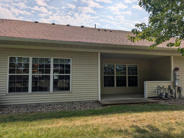 2203 Foxglove Way, Hudson, WI 54016