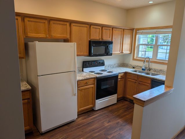2203 Foxglove Way, Hudson, WI 54016
