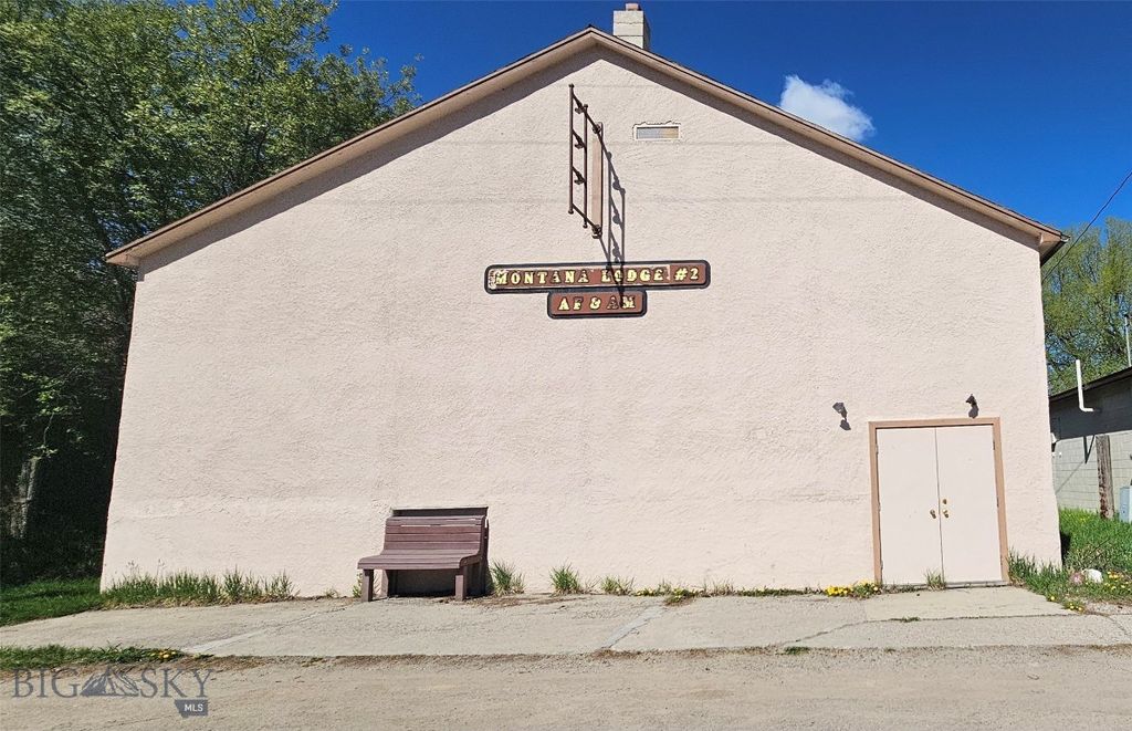 114 First St., Ennis, MT 59729