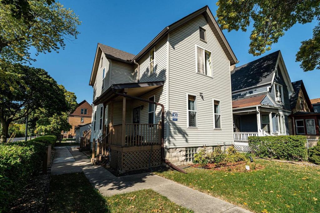 201 N 36th STREET, Milwaukee, WI 53208