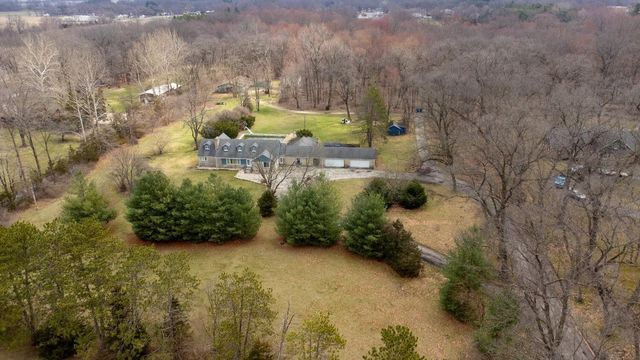 2240 S 350 E, Knox, IN 46534