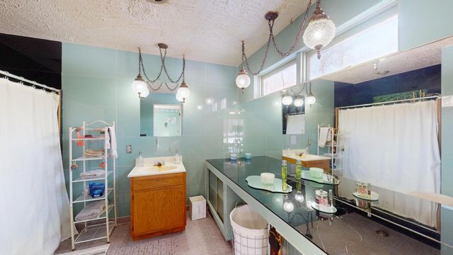 2240 S 350 E, Knox, IN 46534