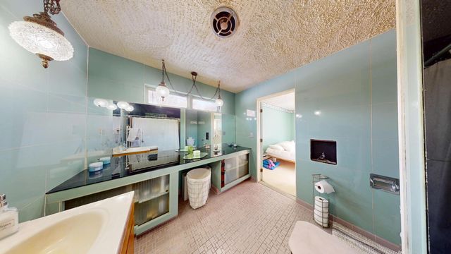 2240 S 350 E, Knox, IN 46534