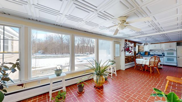 2240 S 350 E, Knox, IN 46534