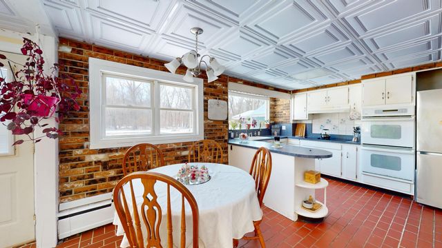 2240 S 350 E, Knox, IN 46534