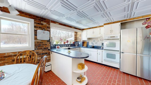 2240 S 350 E, Knox, IN 46534