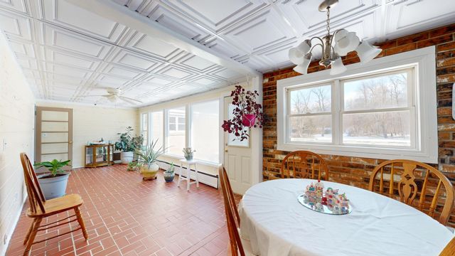 2240 S 350 E, Knox, IN 46534