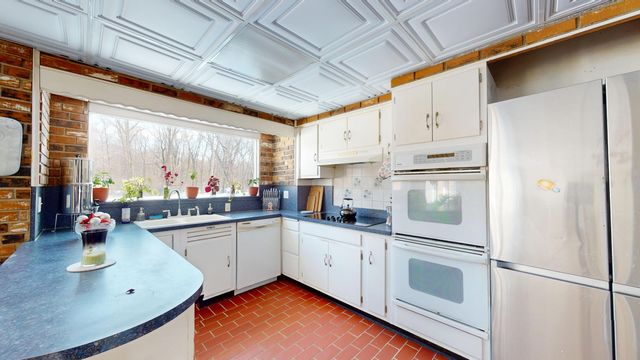 2240 S 350 E, Knox, IN 46534