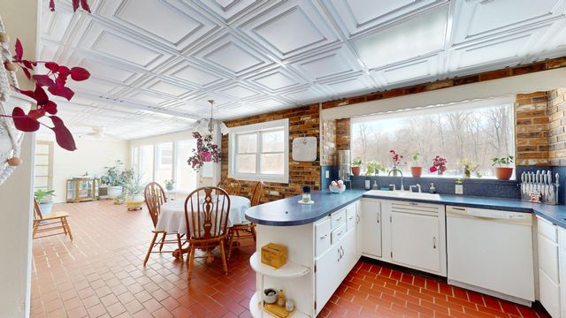 2240 S 350 E, Knox, IN 46534