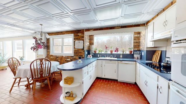 2240 S 350 E, Knox, IN 46534