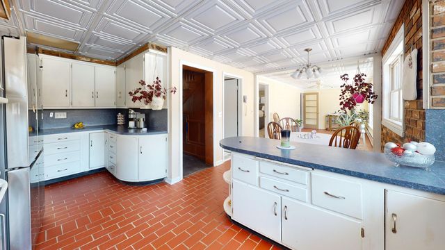 2240 S 350 E, Knox, IN 46534