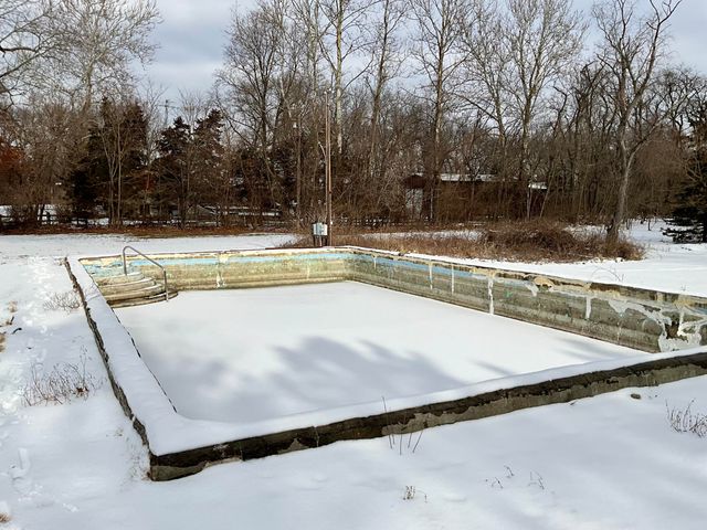 2240 S 350 E, Knox, IN 46534