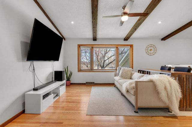 419 Springhill Road, Vadnais Heights, MN 55127