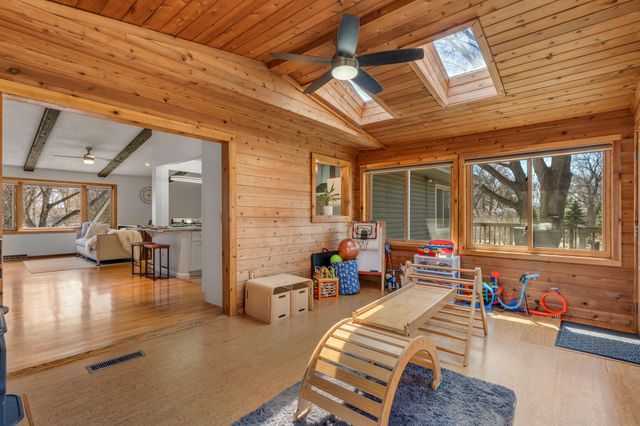 419 Springhill Road, Vadnais Heights, MN 55127