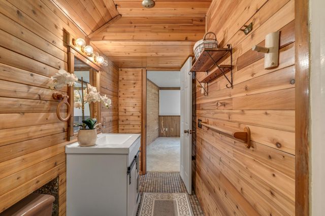 419 Springhill Road, Vadnais Heights, MN 55127