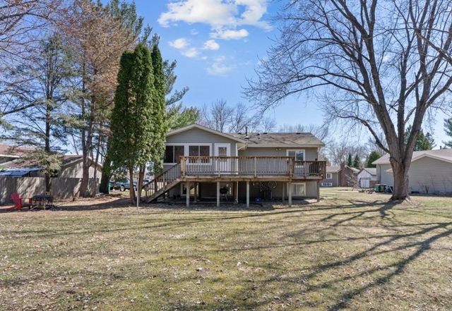 419 Springhill Road, Vadnais Heights, MN 55127