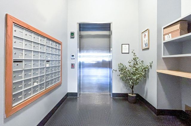 172 Middle St 303, Lowell, MA 01852