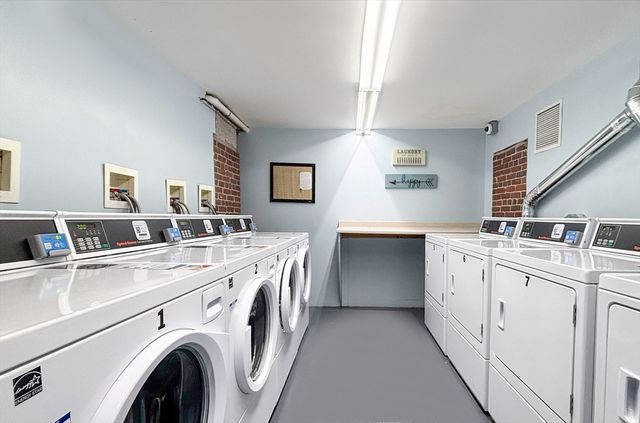 172 Middle St 303, Lowell, MA 01852