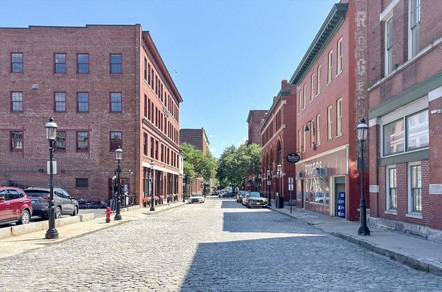 172 Middle St 303, Lowell, MA 01852