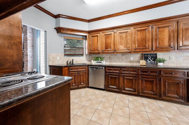 11606 Aspenway Drive, Houston, TX 77070