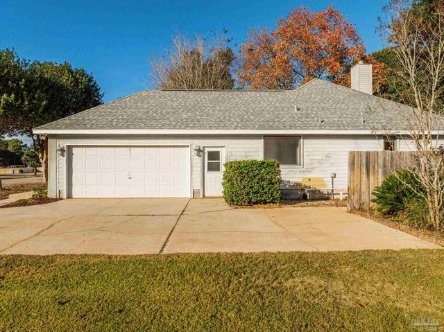 1860 Sparrow Ln, Navarre, FL 32566