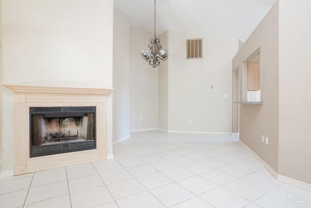 1860 Sparrow Ln, Navarre, FL 32566