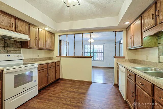 6331 Adams Circle 16, Washington Twp, OH 45459