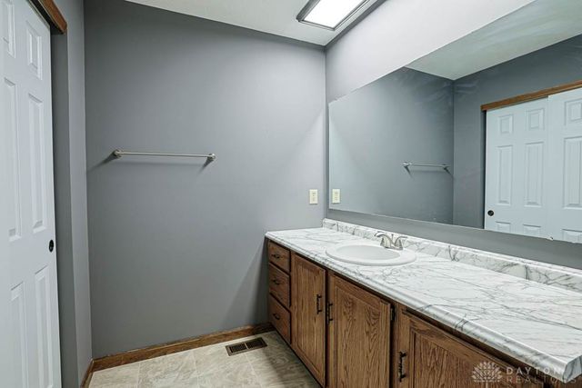 6331 Adams Circle 16, Washington Twp, OH 45459