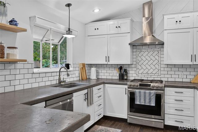 38 Barrington Drive, O'fallon, MO 63376
