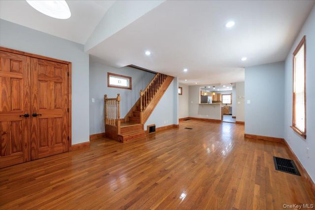 91-19 216th Street, Queens Village, NY 11428