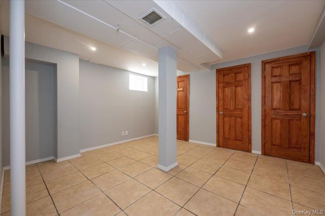 91-19 216th Street, Queens Village, NY 11428