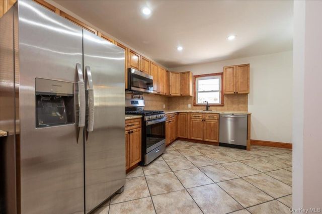 91-19 216th Street, Queens Village, NY 11428