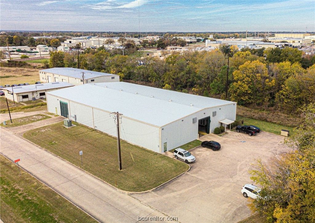 1514 Shiloh, Bryan, TX 77803 — exterior