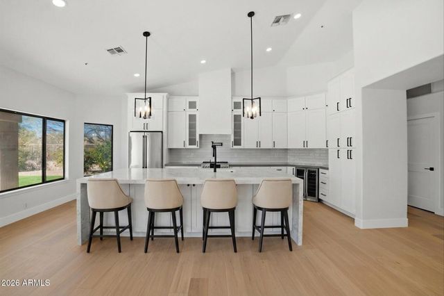 9373 E QUARRY Trail, Scottsdale, AZ 85262