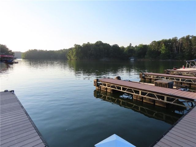 6305 Falcon Lane, Gainesville, GA 30506