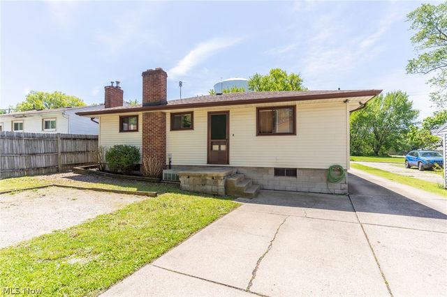 640 Tenney Avenue, Campbell, OH 44405