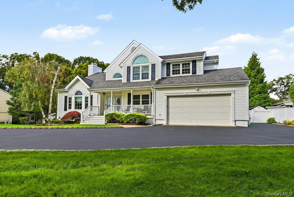 26 Layton Lane, Centereach, NY 11720 — photo 3