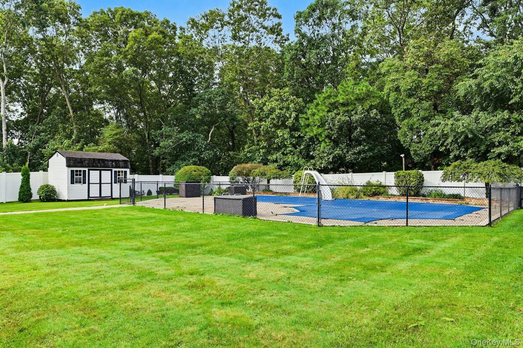 26 Layton Lane, Centereach, NY 11720 — photo 5