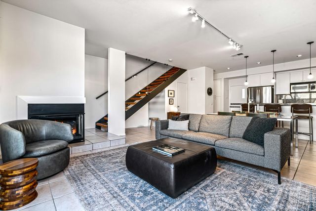 671 E Arenas Road, Palm Springs, CA 92262