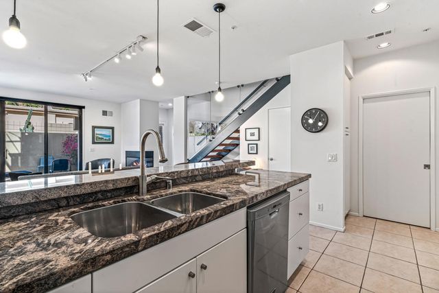 671 E Arenas Road, Palm Springs, CA 92262