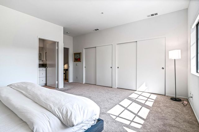 671 E Arenas Road, Palm Springs, CA 92262