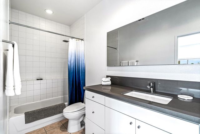 671 E Arenas Road, Palm Springs, CA 92262