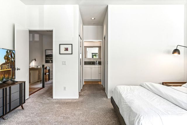 671 E Arenas Road, Palm Springs, CA 92262