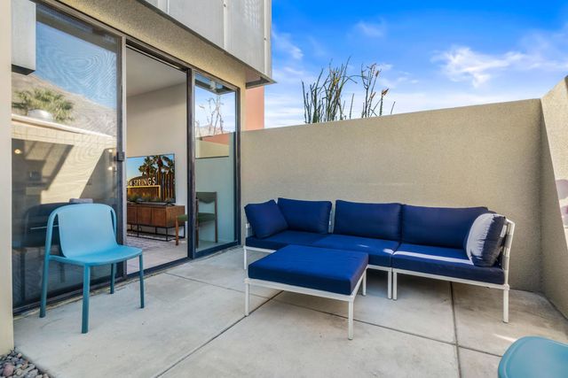 671 E Arenas Road, Palm Springs, CA 92262