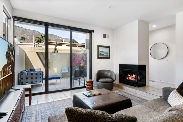 671 E Arenas Road, Palm Springs, CA 92262