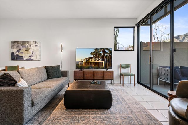 671 E Arenas Road, Palm Springs, CA 92262