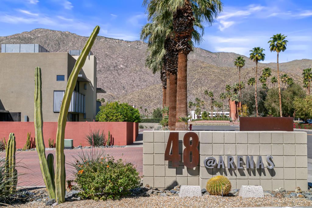 671 E Arenas Road, Palm Springs, CA 92262