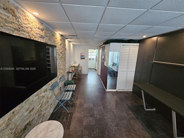7725 Carlyle Avenue 11, Miami Beach, FL 33141